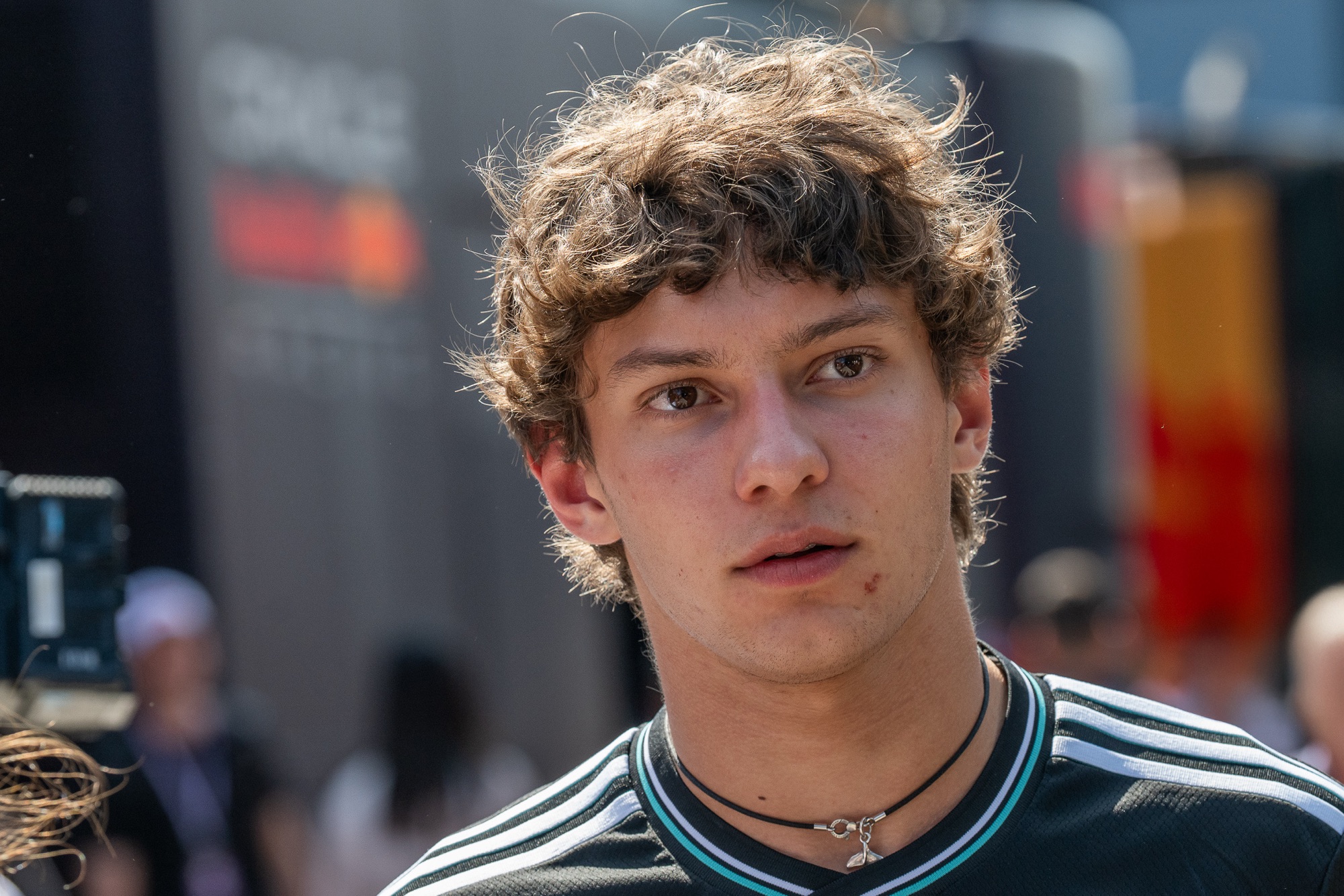 Ritiro di Kimi Antonelli al GP di Barcellona: preoccupazioni per l’affidabilità della Mercedes